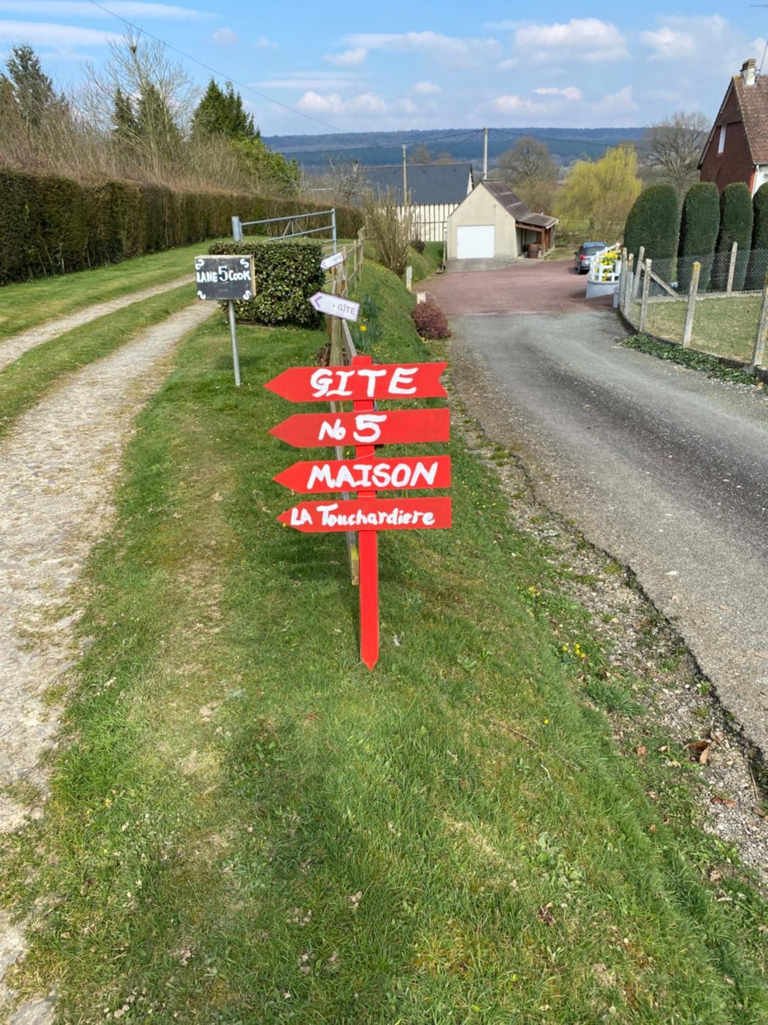 Maison La Touchardiere Barenton Eksteriør bilde